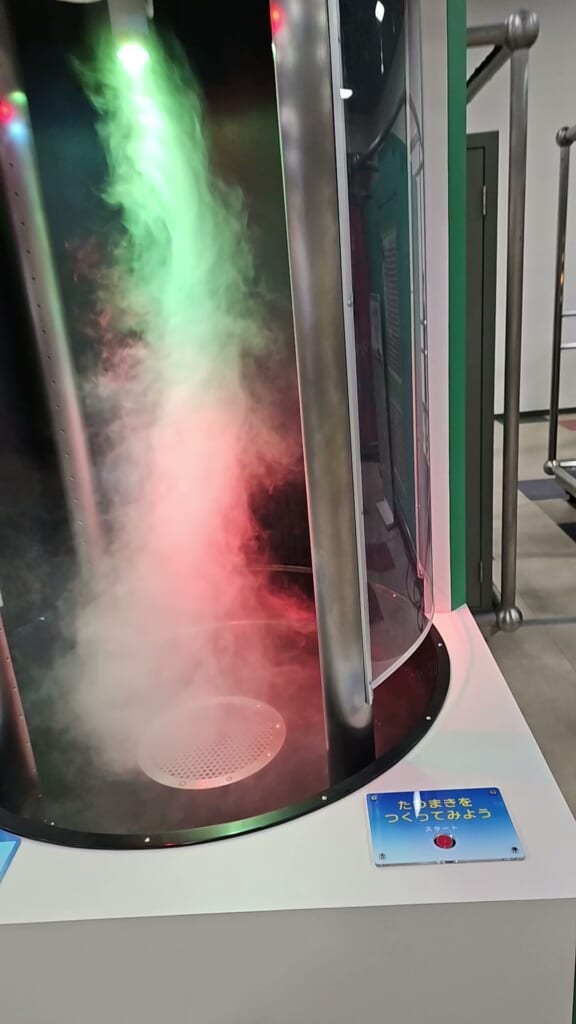 たつまきをつくる科学の体験