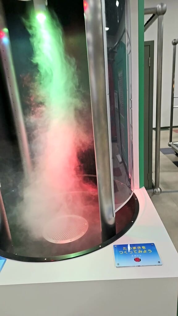 たつまきをつくる科学の体験
